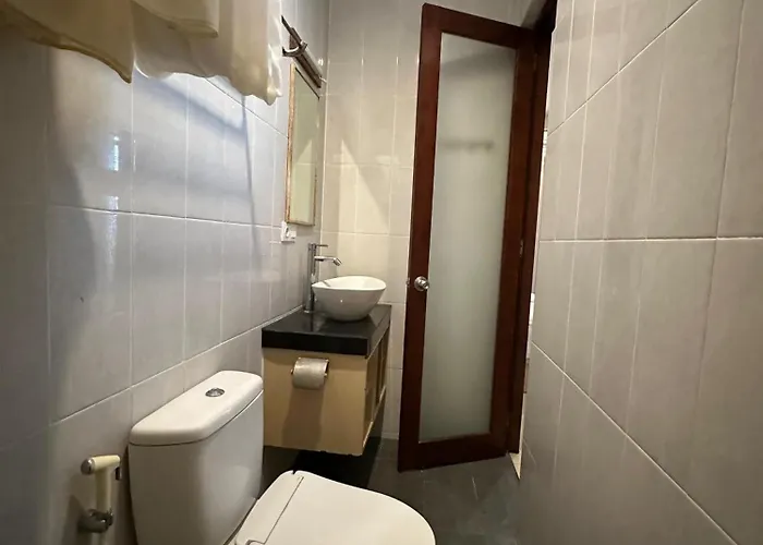 Hostal Paving