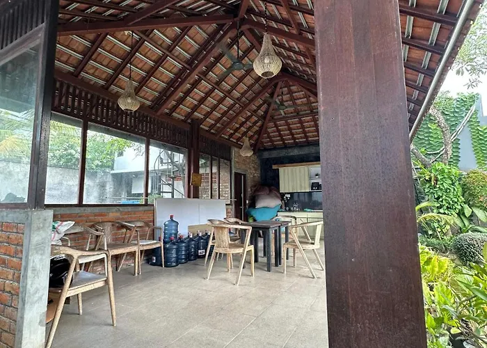 Paving Hostal Canggu